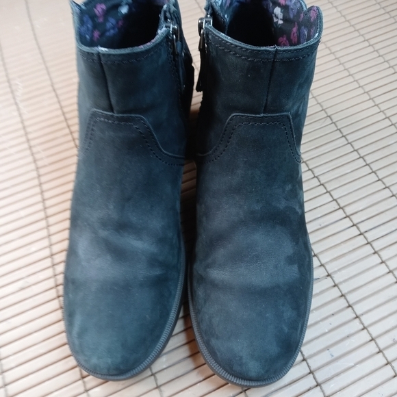 TEVA women's Foxy Bison Black Ankle Zip Heeled Harness Brushed Leather Boots Siz - Picture 3 of 11